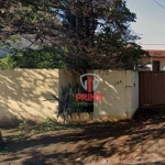 Terreno à venda no Jardim Esperança em Londrina. Com 368m² contendo uma edícula dom 72m².