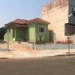 Terreno à venda na Vila Casoni em Londrina. Com uma construção mista de alvenaria madeira, próximo a pizzaria Vulcano Zoneamento ZE2.