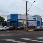 Loja comercial para locação no centro de Londrina. Próximo à avenida Bandeirantes. Com estacionamento.