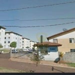 Apartamento à venda no Jardim Nova Olinda no Condomínio Abel Chimentão em Londrina. Cozinha com armários novos. Apartamento com pintura nova.