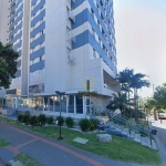 Apartamento à venda no Edifício Aquaparque no Jardim Vitória em Londrina.