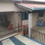 Casa à venda no Violin, em Londrina,  com 3 quartos, sala, cozinha com armário, área de serviço, 1 banheiro social, 1 vaga de garagem, churrasqueira.