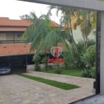 Casa à venda no Alpes em Londrina. Com 3 quartos sendo 1 suíte, sala de estar e jantar, lavabo, cozinha, despensa, área de serviço, banheiro, chur