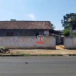 Terreno à venda no Bairro Aeroporto em Londrina. Com 411 m² com casa de madeira. Em ótima localização.