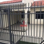 Casa à venda no Loteamento Residencial Tami em Apucarana. Com 2 quartos sendo 1 suíte, sala, cozinha, área de serviço, 3 banheiros, 1 vaga de garagem,