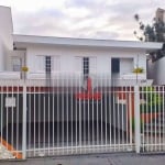 Casa para venda e locação no Quebec em Londrina. Com 4 quartos sendo 2 suítes, 2 salas, cozinha, área de serviço, banheiro social, 4 vagas de garagem