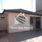 Casa com Amplo Terreno - Estuda Permuta por Menor Valor !