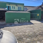 Casa a Venda Bairro São João com 2 pavimentos ja dividida em 2 residencias