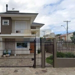 Casa 3 dormitórios à venda no Bairro Vila Ipiranga com 380 m² de área privativa - 2 vagas de garagem