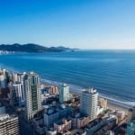 Apartamento unificado e diferenciado com  05 suítes a apenas 80 metros do mar