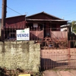 Casa à venda - no Centro