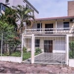 Casa com 2 quartos à venda na Avenida Grécia, 539, Passo da Areia, Porto Alegre