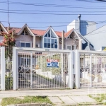 Casa com 2 quartos à venda na Rua Heitor Kramer, 324, Guarujá, Porto Alegre