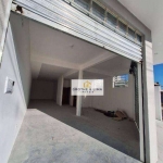 Excelente sobrado com ponto comercial, nunca habitado, disponível para venda, no bairro Santa Júlia, zona sudeste de São José dos Campos.