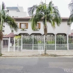 Casa com 3 quartos à venda na Avenida Montreal, 356, Jardim Lindóia, Porto Alegre