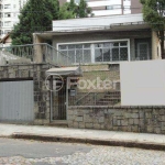 Casa com 3 quartos à venda na Rua Riveira, 260, Petrópolis, Porto Alegre