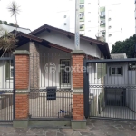 Casa comercial com 2 salas à venda na Rua Artigas, 191, Petrópolis, Porto Alegre