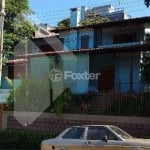 Casa com 3 quartos à venda na Rua Ramis Galvão, 283, Passo da Areia, Porto Alegre