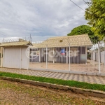 Casa com 3 quartos à venda na Rua dos Guenoas, 1334, Guarujá, Porto Alegre