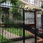 Casa com 5 quartos à venda na Rua Portugal, 434, São João, Porto Alegre