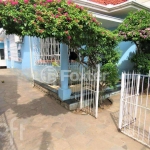 Casa com 3 quartos à venda na Rua Germano Hasslocher, 235, Azenha, Porto Alegre