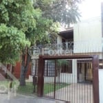 Casa com 3 quartos à venda na Rua Vítor Valpírio, 240, Anchieta, Porto Alegre