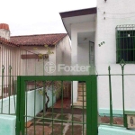 Casa com 3 quartos à venda na Rua Coronel Neves, 309, Medianeira, Porto Alegre