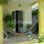 Casa com 2 quartos à venda na Praça Padre José Massimi, 42, Passo da Areia, Porto Alegre