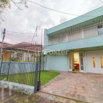 Casa com 3 quartos à venda na Rua Fagundes Varela, 83, Santo Antônio, Porto Alegre