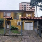 Casa com 4 quartos à venda na Rua das Caravelas, 46, Vila Ipiranga, Porto Alegre