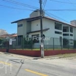 Casa com 4 quartos à venda na Rua Benjamin Gerlach, 1458, Fazenda Santo Antônio, São José