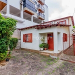 Casa com 5 quartos à venda na Rua Humberto de Campos, 155, Santo Antônio, Porto Alegre