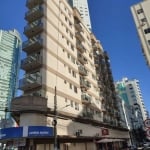 Apartamento Mobiliado com 1 Dormitório e 1 vaga no Centro de Balneário Camboriú