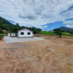 Casa  de 03 dormitórios com terreno de 4 mil metros em Biguaçu/Sc