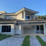 Casa Residencial com 3 quartos  para alugar, 212.00 m2 por R$5000.00  - Jardim Carvalho - Ponta Grossa/PR