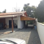 Casa com 02 dormitórios, sendo 01 suíte, com piscina à venda, 120 m² por R$ 790.000 - Itacolomi - Balneário Piçarras/SC