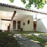 Casa com 4 quartos, Praia do Lázaro, Ubatuba - R$ 2 mi, Cod: 693