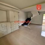 Sobrado Triplex com 3 quartos e 2 vagas para aluguel no Campo Comprido