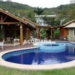 Residência de Luxo com com pé na Lagoa - 7 Dormitórios, 725m² no Canto da Lagoa, Florianópolis