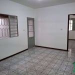 Casa 2 quartos, 1 banheiro á venda Jd. Petrópolis