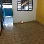 Vende-se Casa 2 Dormitórios com Garagem coberta + Edicula no Jardim Bela Vista em Taubaté/SP