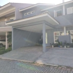 Casa em Condomínio à venda com 3 dormitórios, 198m²