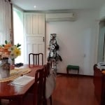 Casa para Venda - 250m², 5 dormitórios, 5 vagas - Jardim Botânico
