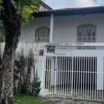 Casa para alugar na Avenida Cândido Hartmann, 936, Mercês, Curitiba