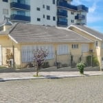 Casa para Venda - 250m², 3 dormitórios, sendo 2 suites, 4 vagas - Panazzolo