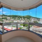 APARTAMENTO DUPLEX  COM 3 QUARTOS SENDO 1 SUÍTE E 1 VAGA DE GARAGEM NO CENTRO DE FLORIANÓPOLIS/SC