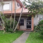 Sobrado 02 Dorm à venda no Bairro CAPÃO NOVO com 60 m² de área privativa - 1 vaga de garagem