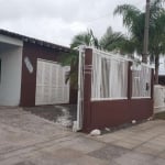 Casa 04 Dorm à venda no Bairro CAPÃO NOVO com 225 m² de área privativa - 4 vagas de garagem