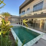 Casa alto padrão para venda com 3 suítes e piscina no Residencial Veredas.