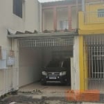 Sobrado com 3 Quartos e 2 banheiros à Venda, 176 m² por R$ 765.000